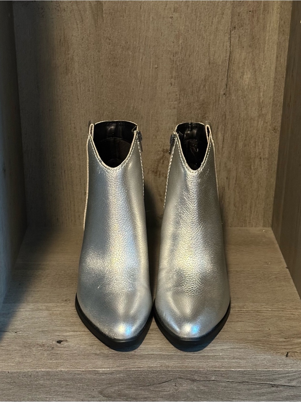 9.5M Naturalizer Silver Fairmont Booties